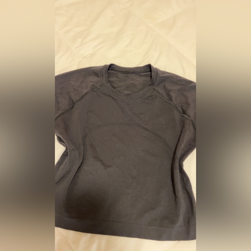 Lululemon short sleeve swiftly tech black cropped length size 6
